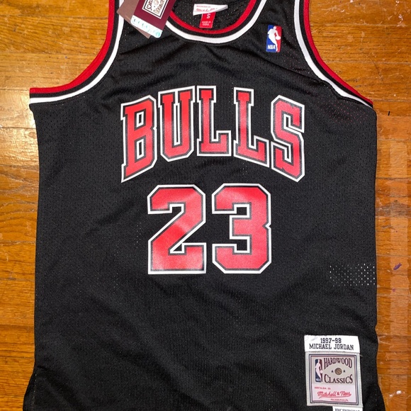 Chicago Bulls Jordon 23 Basketball Jersey - Picture 1 of 4